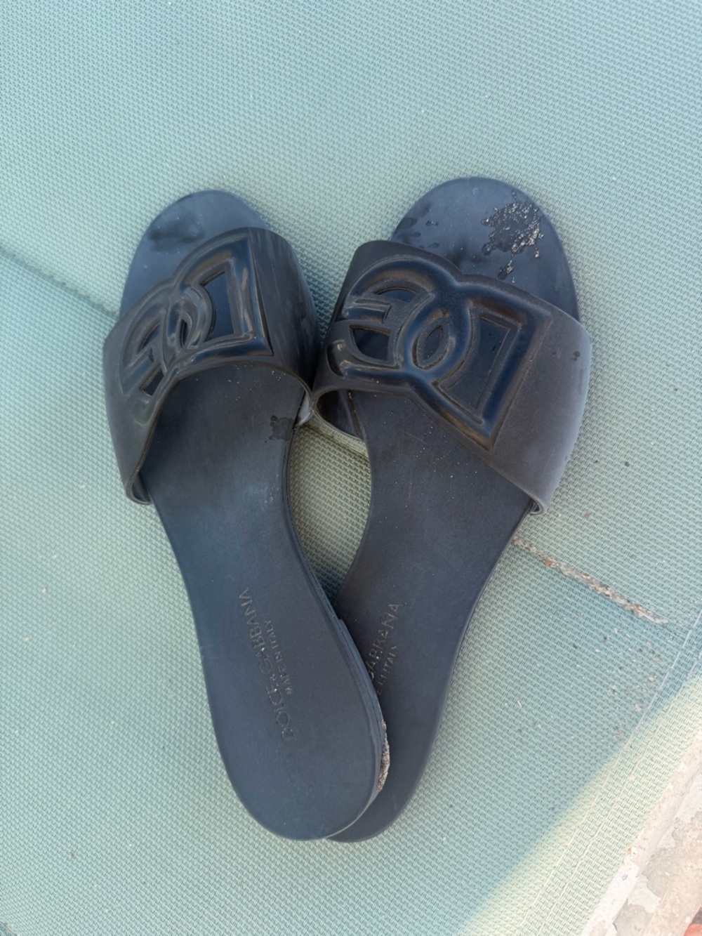 Dolce & Gabbana Black Logo Slide Sandals with Raised Emblem